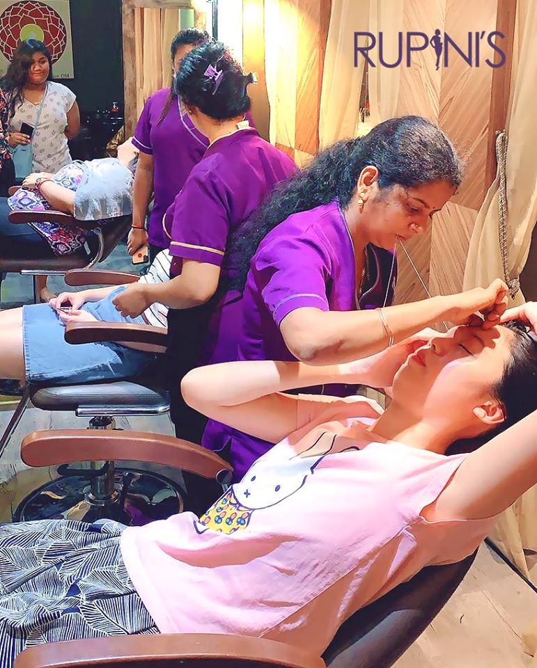 Rupinis1's tweet photo. 𝑺𝒉𝒊𝒑 𝒔𝒉𝒂𝒑𝒆 𝒚𝒐𝒖𝒓 𝒆𝒚𝒆𝒃𝒓𝒐𝒘𝒔
#threading #beauty #brows #eyebrows #eyebrowthreading #browshaping #eyebrow https://t.co/ys4NxtH499