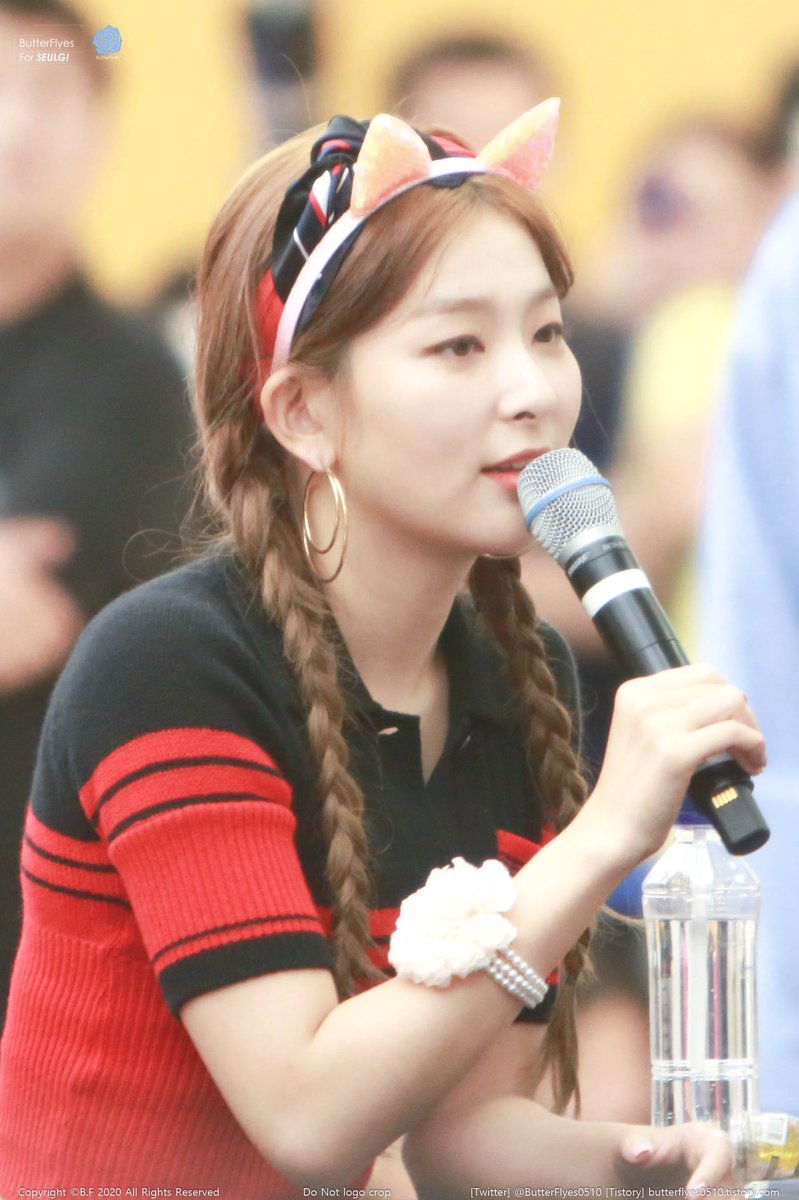 butterflyes0510's tweet photo. 190901 

#레드벨벳 #RedVelvet #슬기 #SEULGI https://t.co/AfJmF3yev8