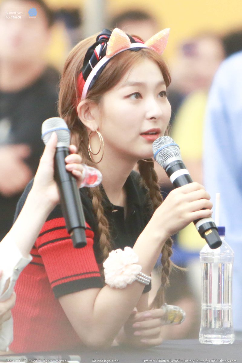 butterflyes0510's tweet photo. 190901 

#레드벨벳 #RedVelvet #슬기 #SEULGI https://t.co/AfJmF3yev8
