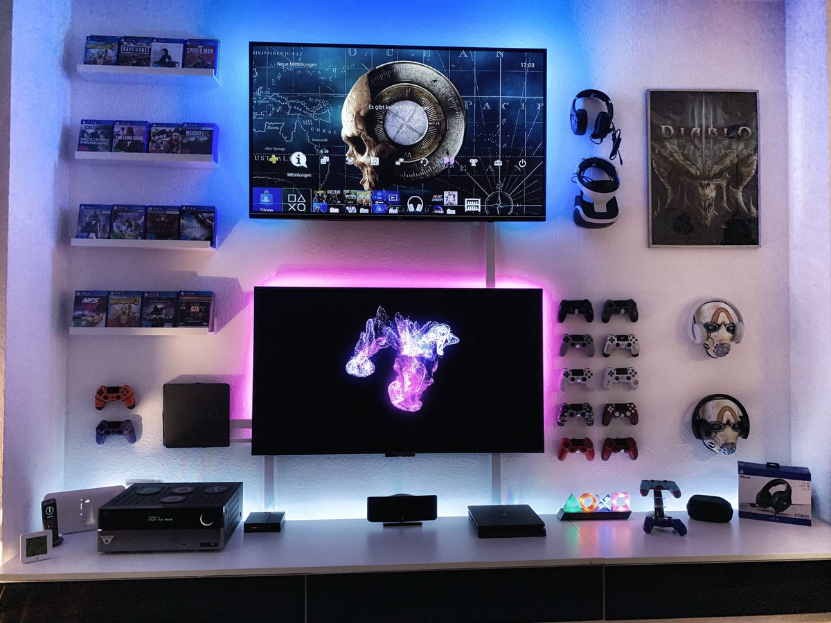 PecekSabina's tweet photo. 💙💜 Wer dasselbe heute Abend Call of Duty Warzone? #warezone #GamingSetup #femalegamer #CallOfDutywarzone #gaming #PlayStation4 https://t.co/RAh4fpfTCF
