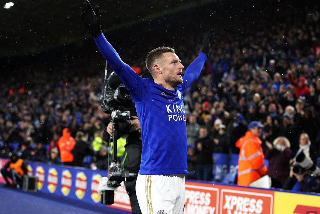 MkekaBet's tweet image. Baada ya kutupia 2 Jana Leicester wakiichabanga Aston Villa 4-0, Vardy anaongoza Orodha ya wafungaji wa EPL;

Vardy - 19
Aubameyang - 17
Aguero - 16
Mo Salah - 16
Danny Ings - 15

Nani atabeba kiatu Msimu huu?

#eplstats #washindiwalipo