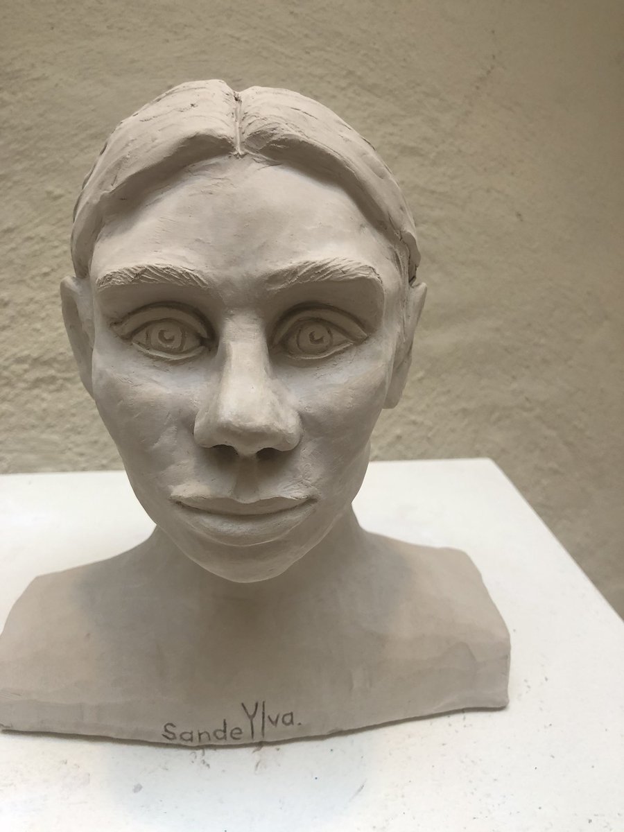 klundstromatmv's tweet photo. Inspired by #VRGOdenplan year 1 #art students’ work on the way into my office this morning ... each face has a story. #artandscience #VRskolor https://t.co/qvCTv3fWpV
