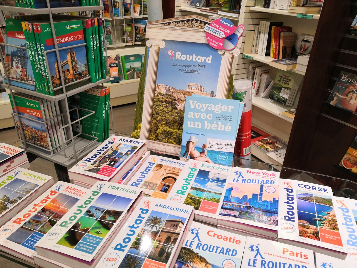 TiphanyaBlog's tweet photo. C'est bizarre, agréable, stressant, stimulant.
Le livre que j'ai écrit est dans de plus en plus de librairies. En photo, des rayons de #Mulhouse !
#voyageenfamille #voyageravecbebe https://t.co/prdXDHFiau
