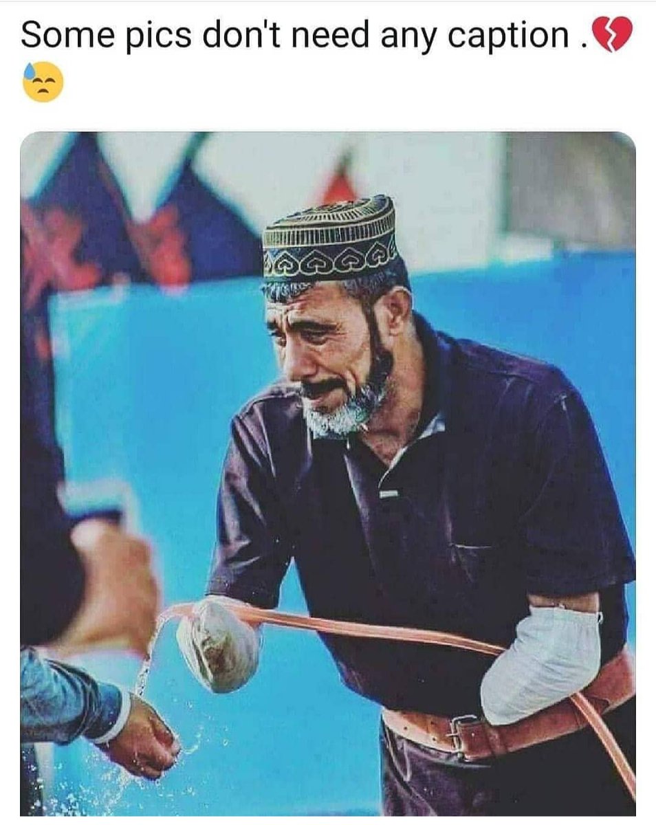 HomeWelfare's tweet photo. Say thanks for what you have,and if Allah give you more then man in this picture,then its our top responsibility to take care of them and be kind to them .
Hope in humanity still alive,lets help them so we can help ourselves. https://t.co/CTb1CGTyCn