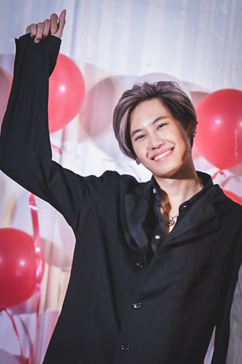 iammt_'s tweet photo. หนูๆ น่ารักกว่าหนู พี่ไม่รู้จะไปหาที่ไหนแล้วอะค้าบ~😝😚

#bb0un #BounNoppanut
#อมยิ้มของบุ๋นไออุ่นของเฮีย https://t.co/TBU8tGI6jU
