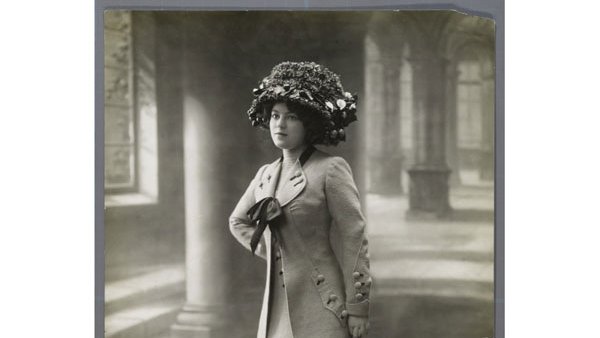 EurFashion's tweet photo. A super special #designertuesday, right after #InternationalWomensDay
On @Europeanaeu our blogpost on #CallotSoeurs, a successful Parisian fashion house founded by four #sisters in 1895. Read more & get fascinated by their story here: https://t.co/Rc6SaCTfP0 https://t.co/GxyrMKj6k5