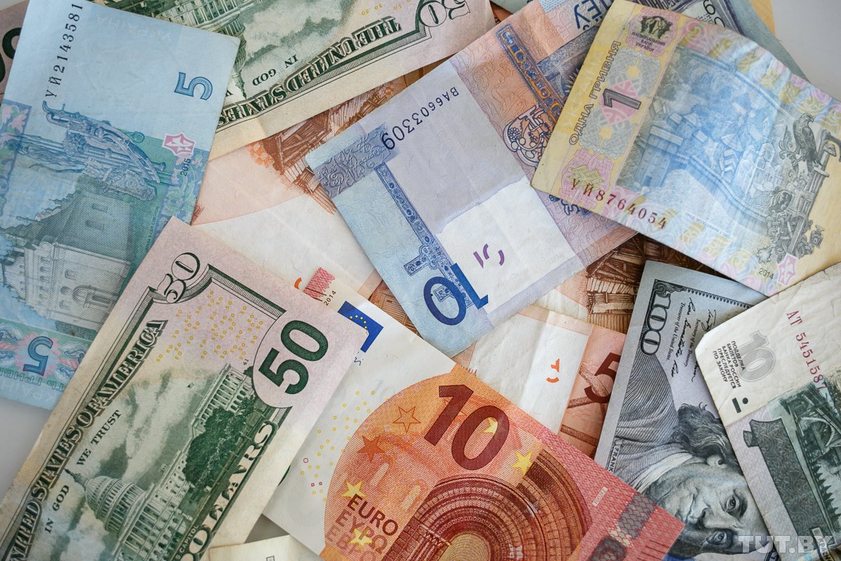 Евро в доллары в беларуси. Белорусские деньги. Белорусский рубль. Белорусская валюта. Иностранная валюта.