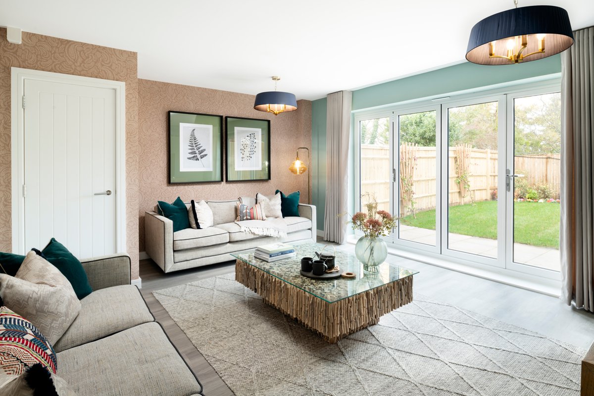 :::AVAILABLE NOW 50% SOLD::: Situated in delightful #Billingshurst, contemporary #newbuildhomes at Stanley Mews combine high-end #interiordesign with highly specified features to enrich your lifestyle experience. Call 01737 422 033 to view soo.nr/16Pk 🏡🌳