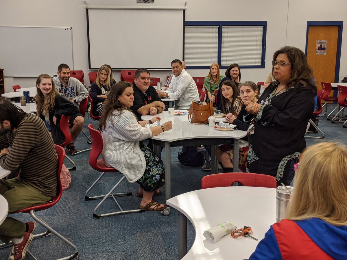spacegirl_7's tweet photo. Student of the Month is @HaysBMS our most favorite day of the year. Students and parents are recognized for be #BartonStrong! 🐾 #BartonPride #BartonWay @HaysCISD https://t.co/WBtQkco1LX