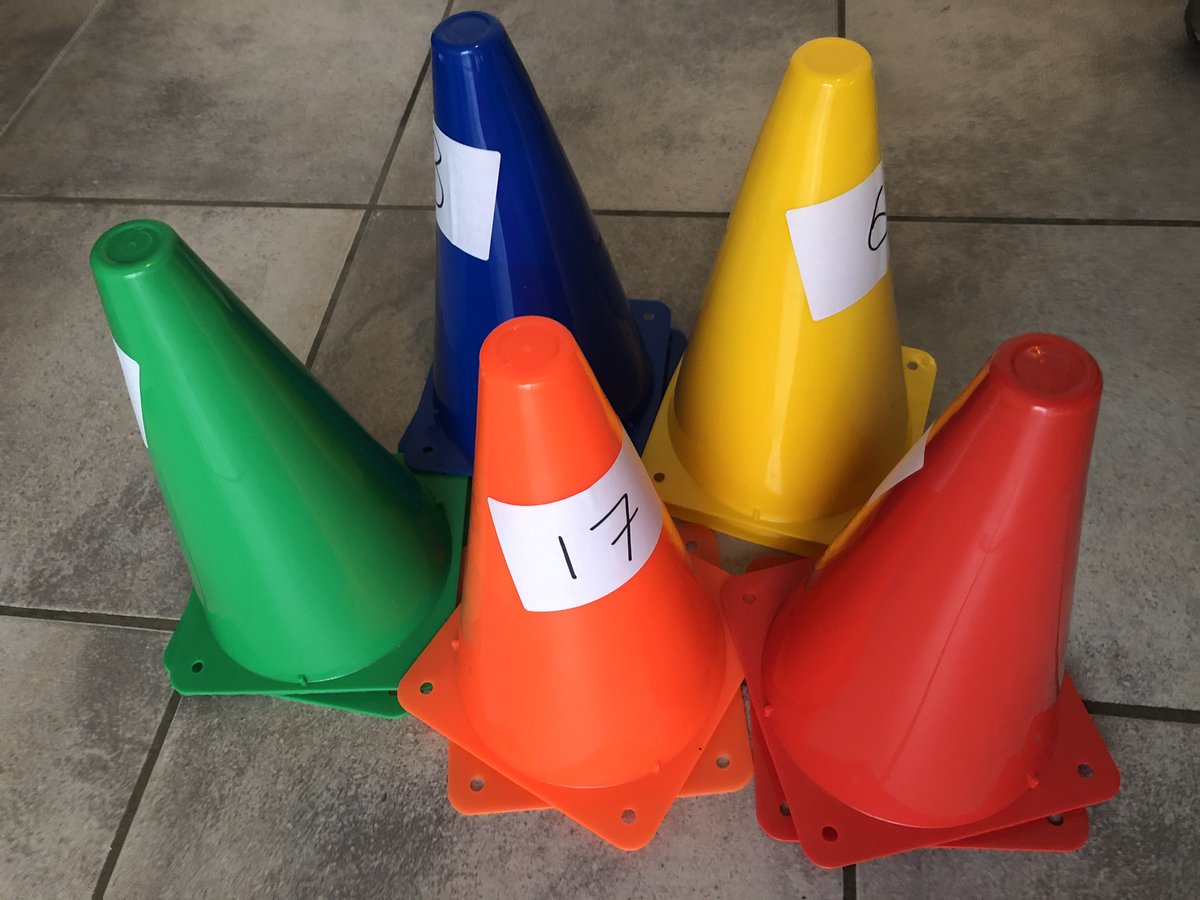 Vandaag geef ik een Feedback teamtraining aan een groep studentendecanen. Deze training is maatwerk en volledig afgestemd op de wensen en behoeften van deze groep. In mijn trainingen zit niemand de hele dag stil. Ook deze groep breng ik in beweging in een mooie buitenomgeving.