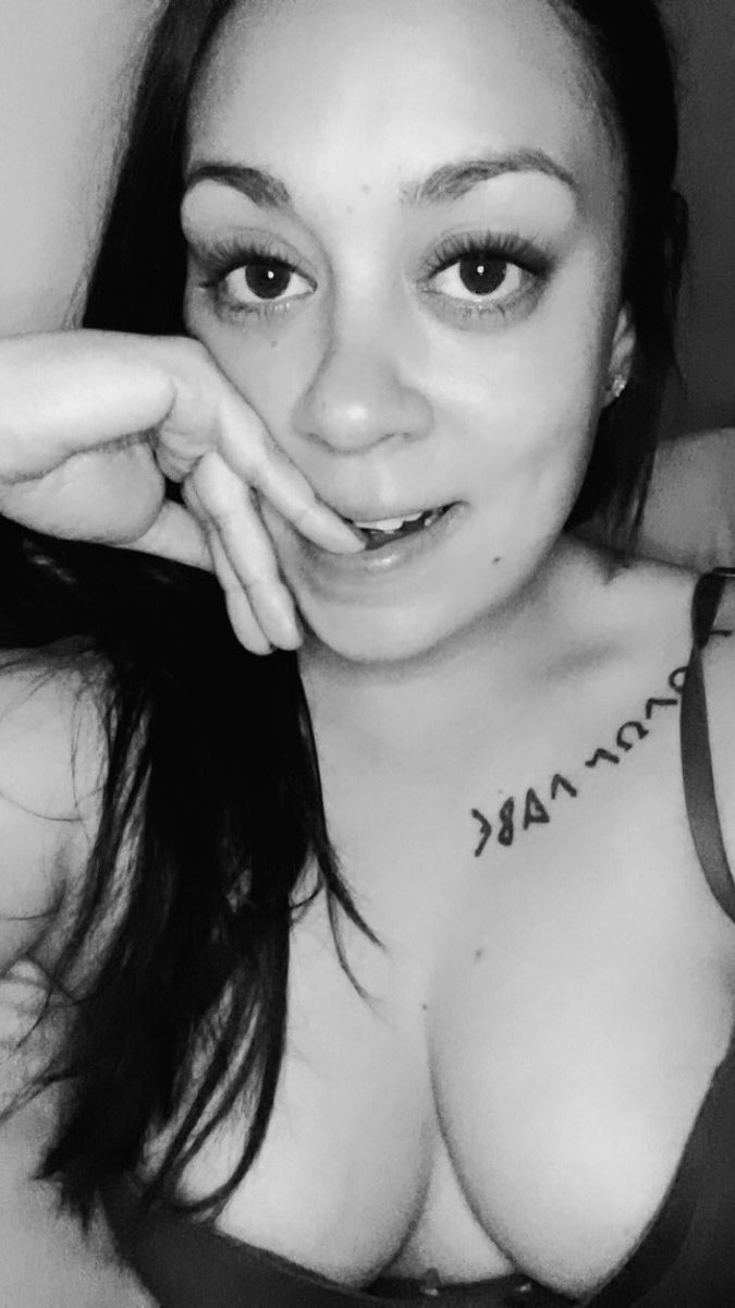 New video posted on my OnlyFans.com/MinxyMax -
#veteran #army #armyvet #armyveteran #picoftheday #tatted #tattedmilitary #onlyfansgirl #ass #onlyfansbabe #onlyfans #trending #bdsm #buttplug