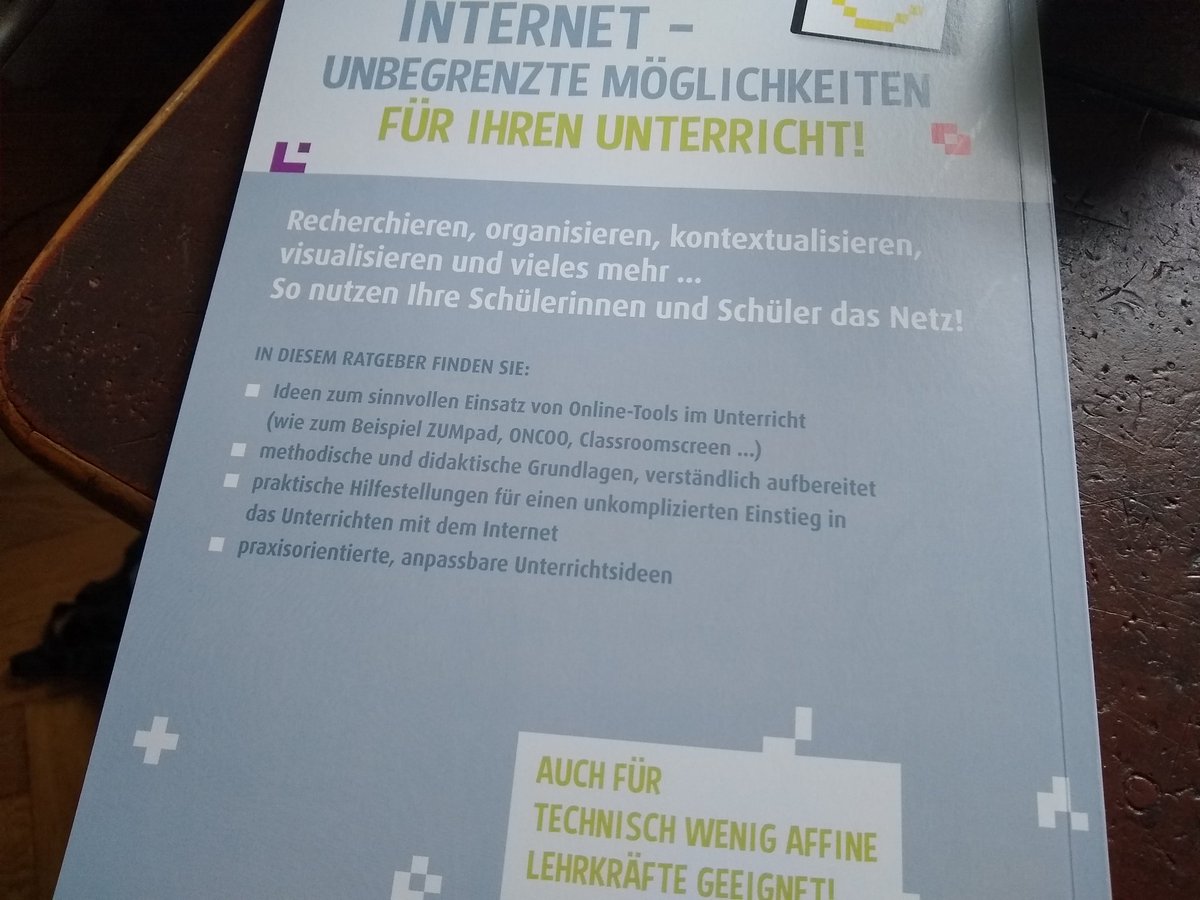 Mein Buch ist da - bestellbar im Verlag an der Ruhr (und zeitlich gerade tatsächlich sehr passend). Gedacht ist es insbesondere für neu interessierte Kolleg/innen, die eine sehr praxisorientierte Einführung ins Lehren und Lernen mit offenen Online-Tools suchen.