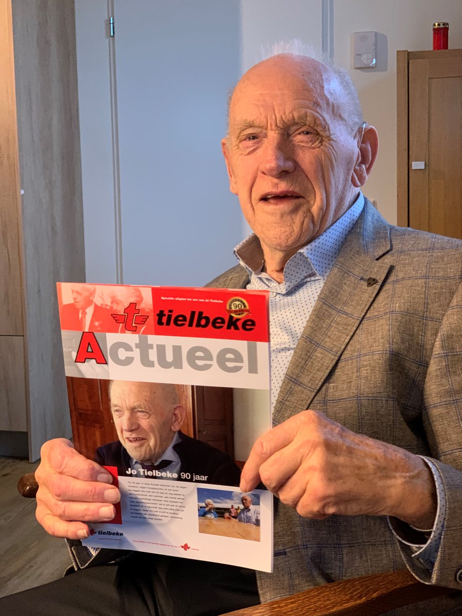 Jo Tielbeke, met wijlen Arnold Tielbeke de oprichter van Tielbeke Transport in 1958, is vandaag 90 jaar geworden. Ter ere van deze mijlpaal hebben zijn kinderen een eigen editie van de Tielbeke Actueel gemaakt. Jo Proficiat!