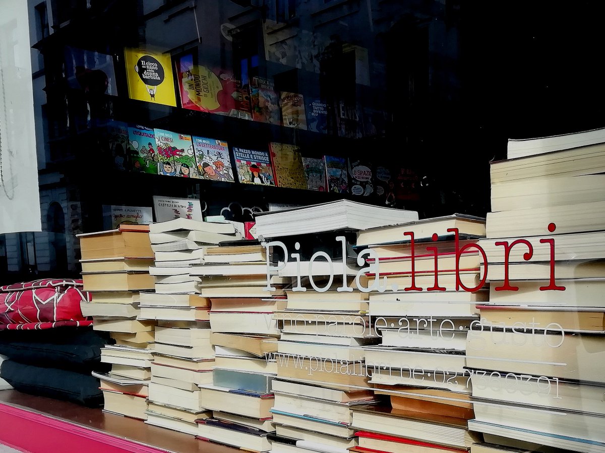 Piolalibri's tweet photo. Ecco a voi una valanga di "nuovi" libri, tutti usati ma in perfetta forma letteraria! Venite a trovare la vostra prossima lettura! https://t.co/829JEmvZDB