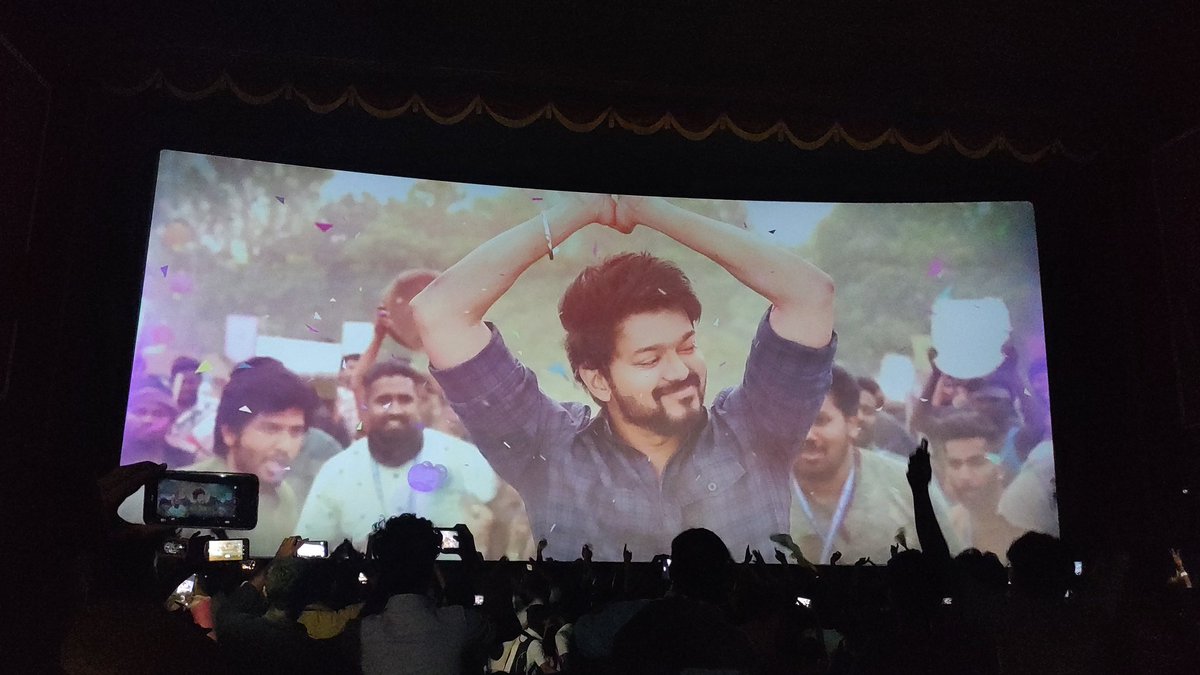 Vijay Team Online on Twitter: "#VaathiComing Celebration at @RamCinemas  !!❤️ Beat uh and Dance uh in Theatre gonna be unimaginable response Over  !!???? #Master @MasterFilmOff… https://t.co/8YcXhhZ2Tf"
