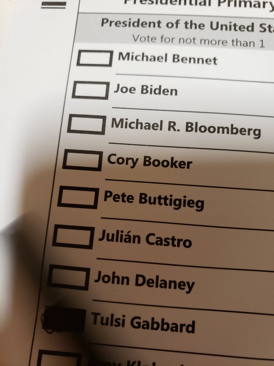 charles_buchner's tweet photo. @TulsiGabbard @girlyGRRRL #MichiganforTulsi https://t.co/3GNtHe3Ufx