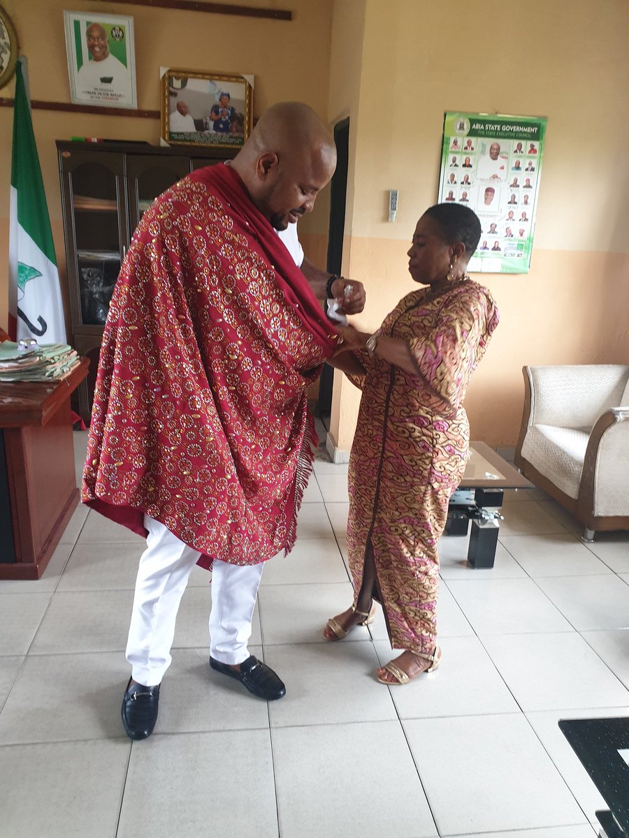 hartng's tweet photo. I am at Akwete, Headquarters of Ukwa East LGA, Abia State to see the LGA Chairman, Chief Mrs. Stella Igbokwe who is a most gracious host. I am here to visit the women who are weaving the unique Akwete fabric &amp; find out how to help them better their craft.

#MadeInAbia
#WeMove https://t.co/9nxcux4wOw