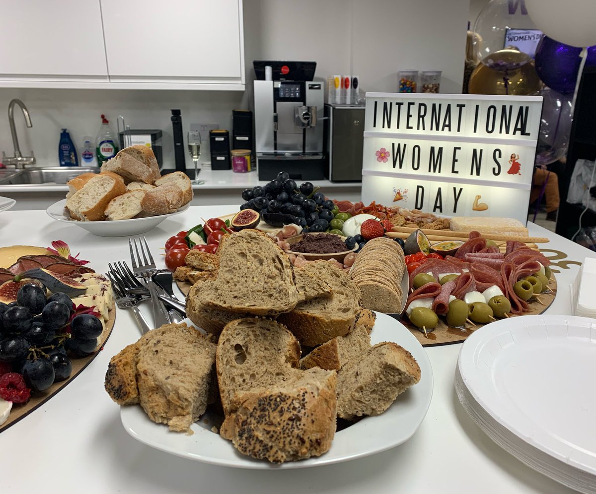 Our tenants over at Bevis Marks know how to put on a spread 🍇Thank you Cybereason for creating a space to discuss how women can break barriers and encourage a more inclusive workplace #girlpower #internationalwomensday
