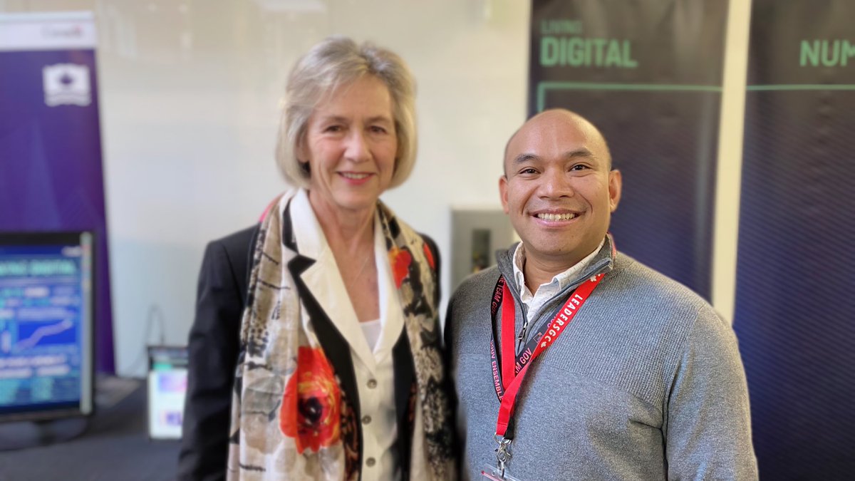RobButler's tweet image. Great to meet The Honourable Joyce Murray (@joycemurray) yesterday at work.   I had the pleasure of briefly sharing the key #OneGC partnership and #TellUsOnce work we are orchestrating from @TBS_Canada with departments &amp;amp; agencies across the enterprise.

#GCDigital