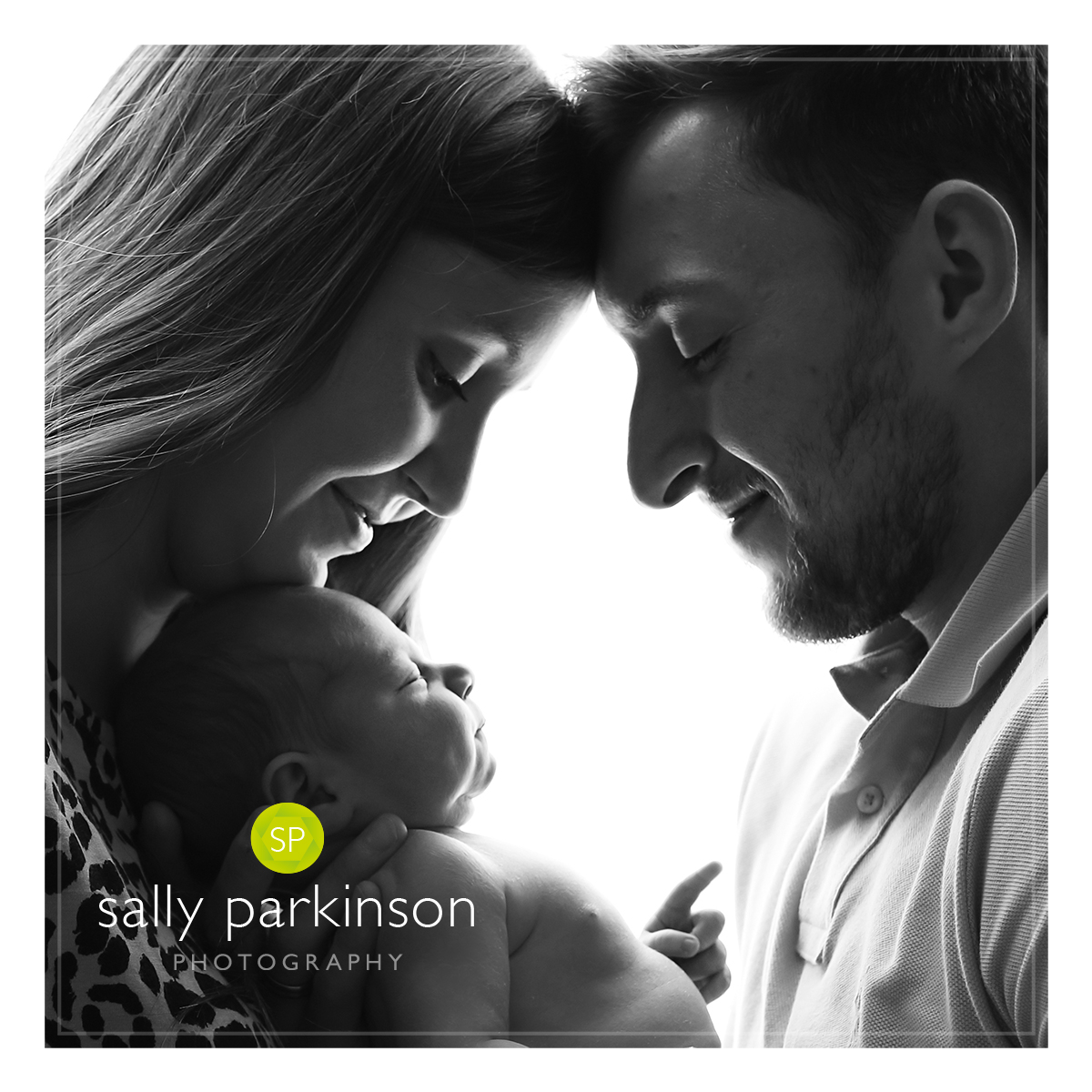 Beautiful shot of the family of three.  Love how Jacob points to his Daddy! #newborn #naturalnewborn #photography #baby #mums #newbaby #10daysold ow.ly/yM2a50yGHQ8