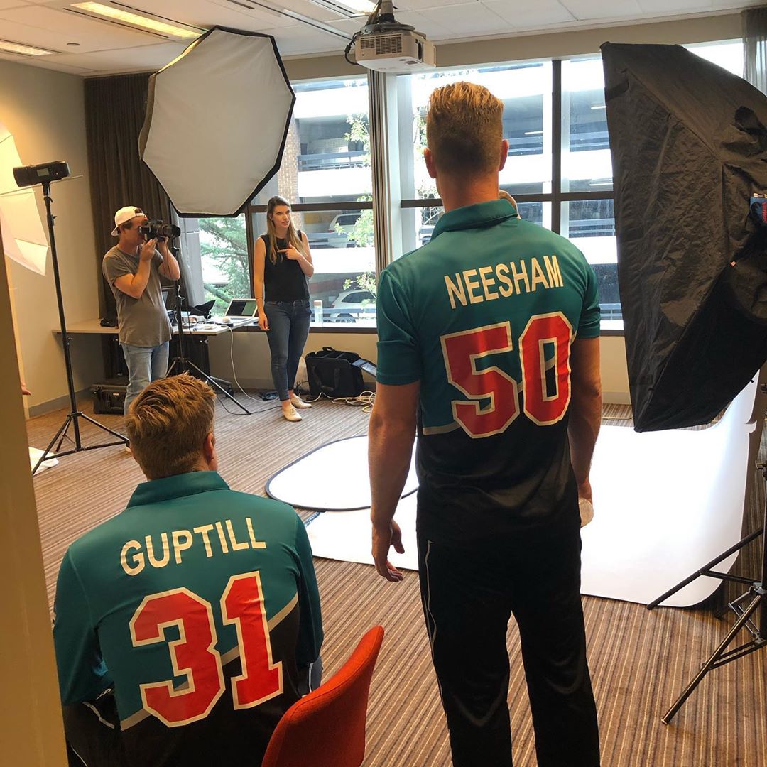 cricinfo's tweet photo. The red numbers make it even better! 👌

(📷: @BLACKCAPS) https://t.co/k4I13EDWbL