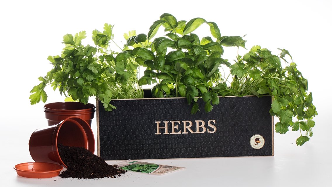 ChesterandCooke's tweet photo. Make an easy Mother’s Day present of a gift from us.
Choose UK manufactured products such as #wine caddy, #herbbox & #bootjacks.
Ready wrapped for you to give or we can send directly to your Mum – Simply visit us now
https://t.co/jppug4432u https://t.co/QH0PumPran
