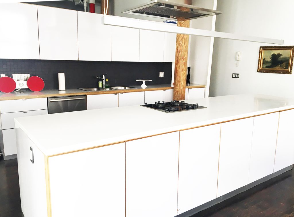 SoHoSoleil's tweet photo. Get creative in SereneSite's kitchen!  Cook up something innovative or shoot your next food story!
#creative #photoshoot #meeting #kitchen #rental #meetingspacenyc https://t.co/lmDigFerEN
