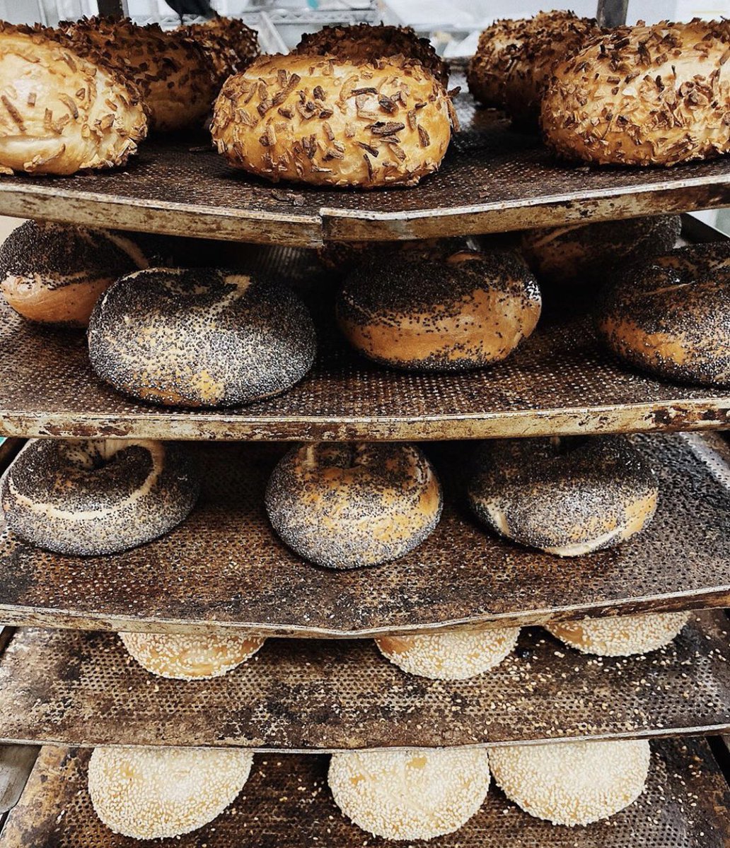 Upper Crust Baking (@UCBC) puts the “good” in “baked goods”. But don’t just take our word for it. Stop in, #EatLocalBread and thumb through our latest issue!🥯
.
Thank you, Upper Crust for carrying copies of The Dirt!
.
📸: @UCBC
#TheDirtDavis #TheDirtOnline #TheDirt
