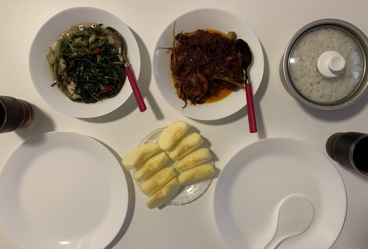 10/3/2020: Nasi + ayam masak merah + kangkung goreng belacan + buah epal + air sarsi for berbuka today 