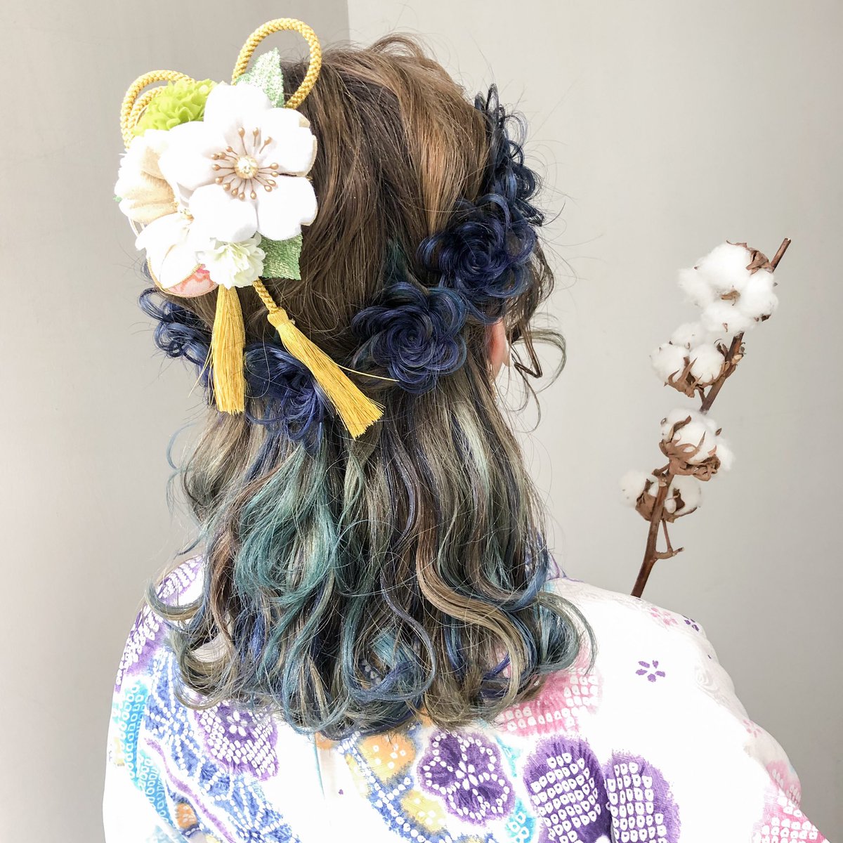 あるみほいる聖矢 山本聖矢 袴ヘア 袴の髪型をフルールヘア フルールアレンジしたよ 色合いも可愛く似合わせつつ 卒業式にオススメ 袴にあったあなただけのヘアセット ヘアアレンジ するよ あるみほいる聖矢 山本聖矢 袴ヘア 袴の髪型をフルールヘア フルールアレンジしたよ 色合いも可愛く似合わせつつ 卒業式にオススメ 袴にあったあなただけのヘアセット ヘアアレンジ するよ