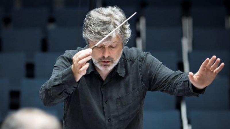 IntermusicaLtd's tweet photo. Final event of the UK-Russia Year of Music takes place tonight in Moscow and tomorrow in St. Petersburg at 7.30pm (GMT+3). @jamesmacm explores a composer's relationship with the world and their impact on society in these lectures. Register here: https://t.co/s09PkDvg1d
#yom2020 https://t.co/FtznWIph9F