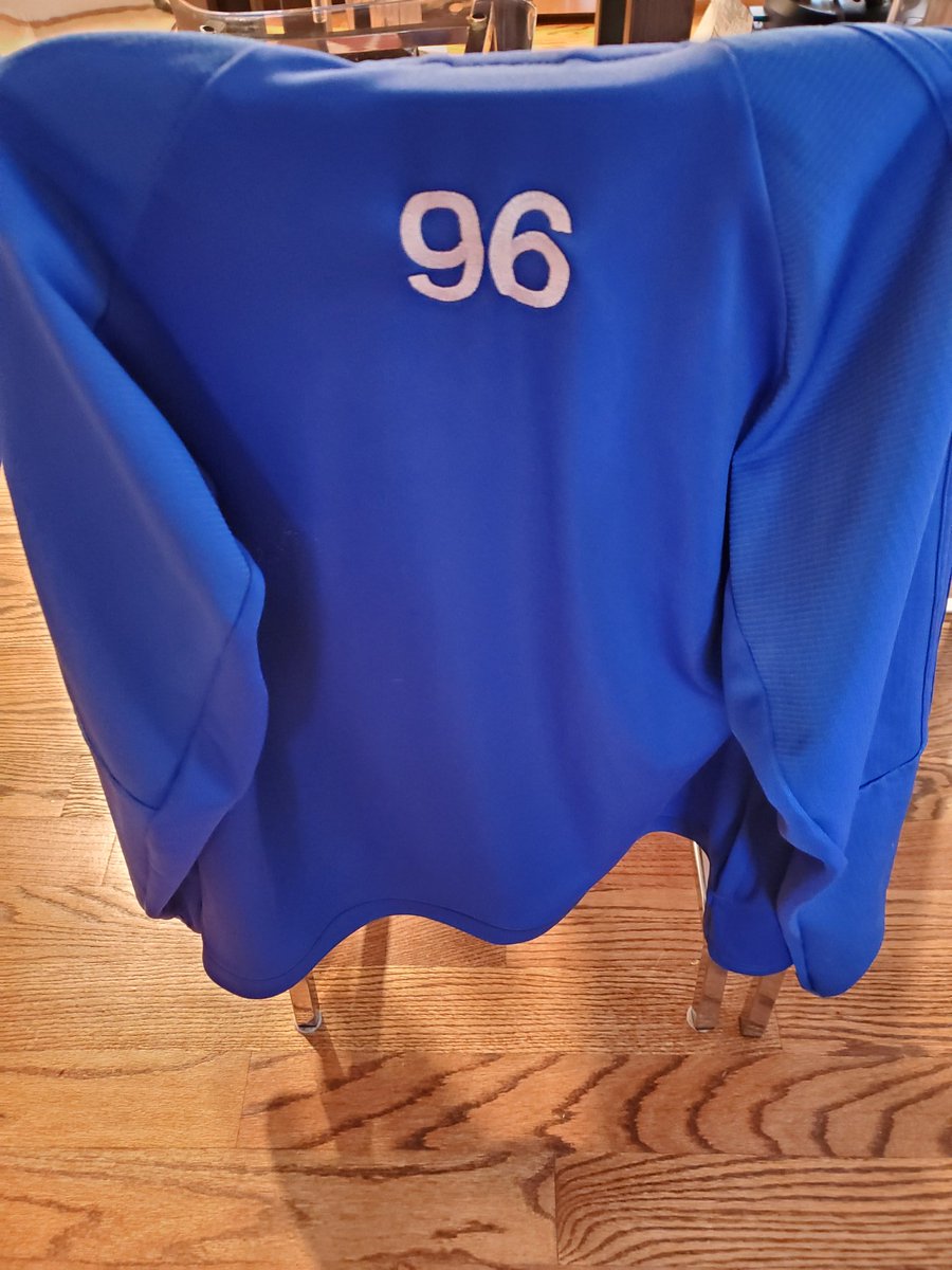 Hey ARL Soccer peeps, this travel zip up was accidentally brought home with us after the last practice at TJ.  Please retweet so we can figure out to whom it belongs!  Thanks!  <a href="/arlingtonsoccer/">Arlington Soccer</a>