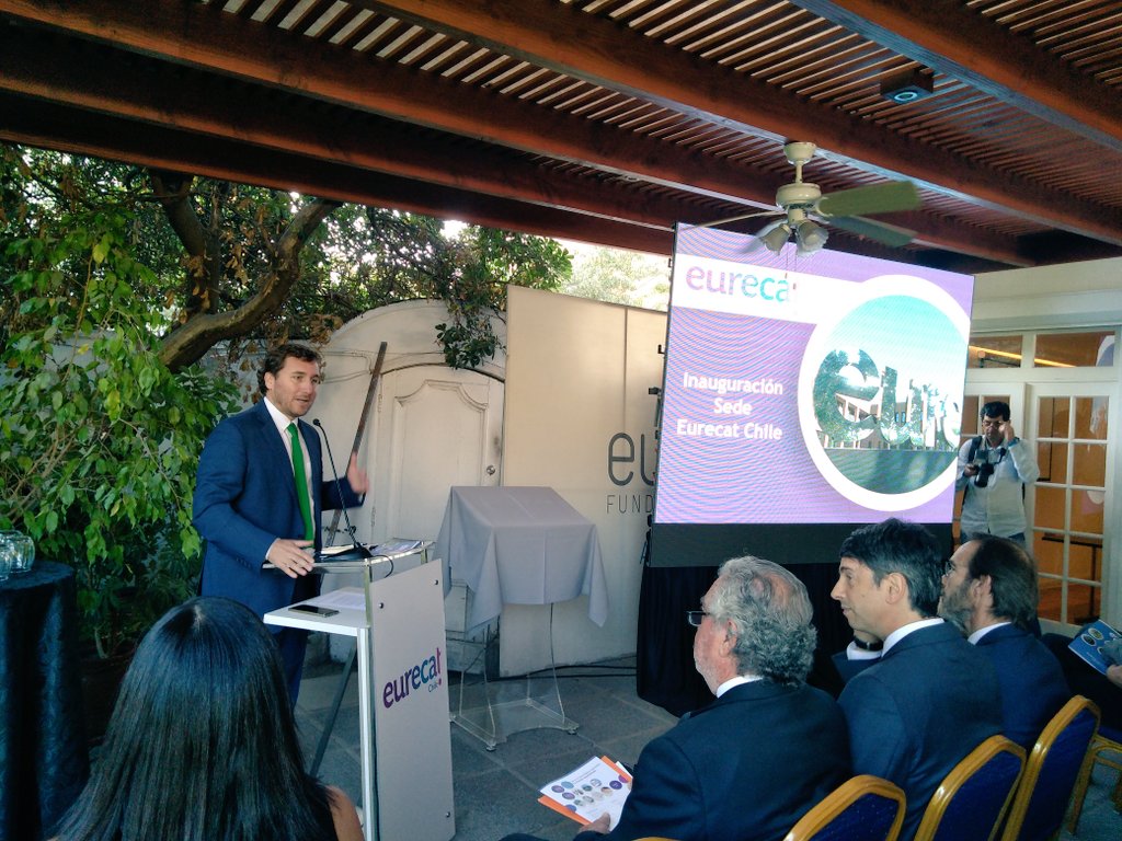 alvaroundurraga's tweet photo. Un salto importante a la tecnología e innovación y un apoyo desde el Estado a la transformación digital de las Pymes de 🇨🇱. A esta hora @PabloterrazasL y @acouvecorrea  de @min_ciencia inauguran sede de #EurocatChile https://t.co/bYiCcSYKAU