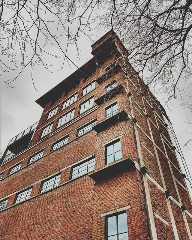 Peeveedh's tweet photo. Kortrijk Korte Kapucijnenstraat #kortrijk #igkortrijk #igerskortrijk #igers #stadkortrijk #duizendkortrijksestraten #kortekapucijnenstraat #tacktoren #streets #streetphotography #architecture https://t.co/D3XlL6wT7u
