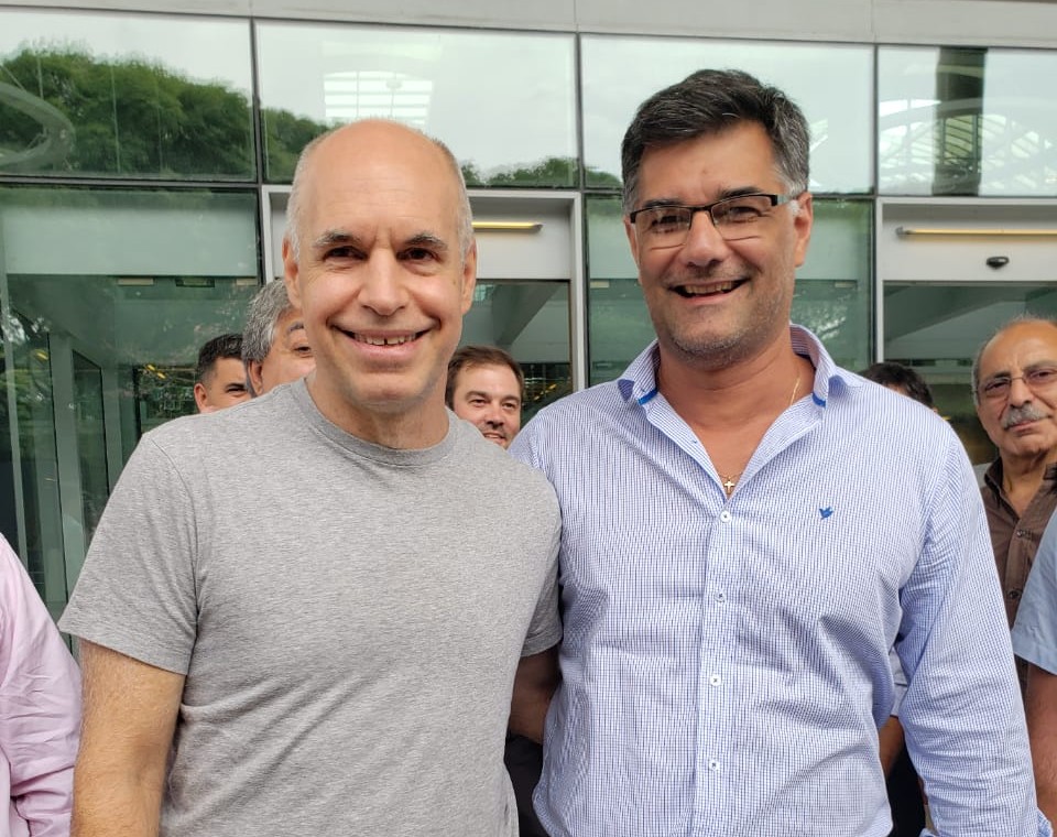 Muni_Ramallo's tweet photo. 👉Al terminar la recorrida fueron recibidos por Horacio Rodríguez Larreta en la sede de Gobierno de Parque Patricios quien puso a disposición a todo su equipo para lo que Ramallo necesite. https://t.co/CURG9DSFmG