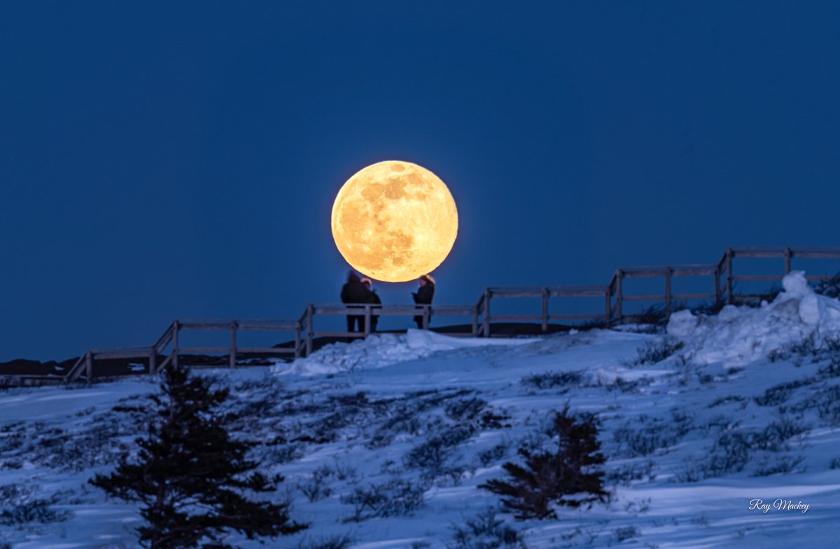 MT @RayMackeyNL: Cape Spear, Newfoundland, Full Moon, Worm Moon, Super Moon, 2020 #ExploreNL