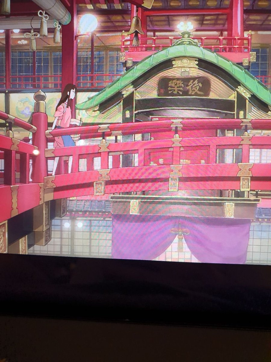 TENand10VELY's tweet photo. ten is watching spirited away, drinking blueberry tea and eating healthy gummies 😭😭 https://t.co/nKygIW7cAt