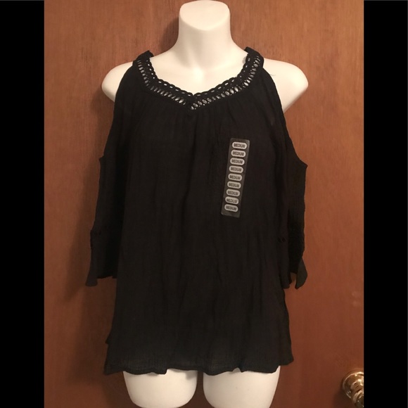 nadalnuto14's tweet photo. So good I had to share! Check out all the items I'm loving on @Poshmarkapp #poshmark #fashion #style #shopmycloset #kavu #anntaylor #signaturestudio: https://t.co/HheW1VMy6M https://t.co/Q5LjkyLyUP