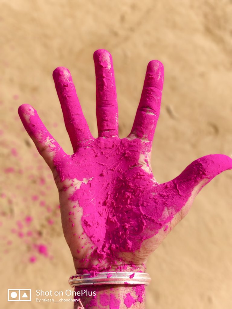 rakeshkhichar0's tweet photo. Happy Holi everyone! Play safe, stay safe. https://t.co/EtCx1kpJI7