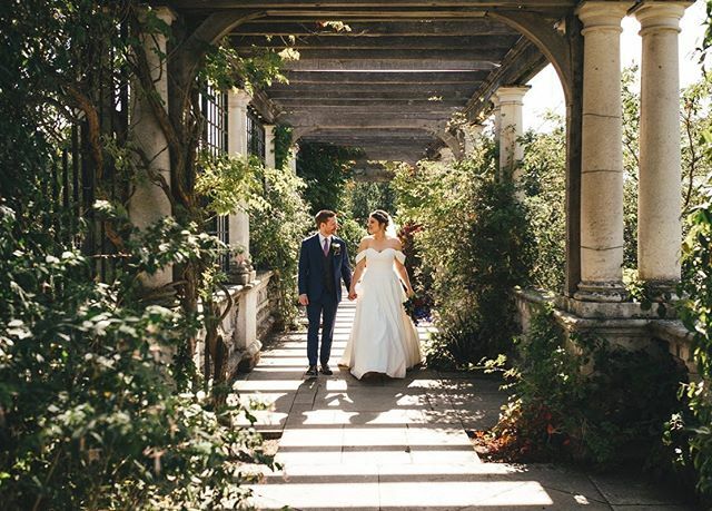 This incredible wedding at the Pergola and Hill Gardens in Hampstead Heath is up on my blog today! Jo and James had their ceremony in this beautiful sunny setting and then jumped on a bus with all their guests for their reception at the awesome @stbartsb… ift.tt/2U5HDMn