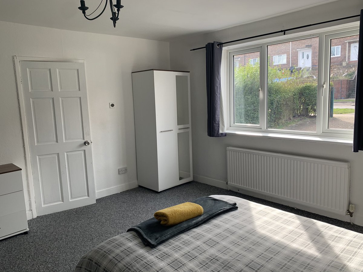 bruceandsimpson's tweet photo. Huge downstairs room to rent in professional house share in Sheffield S2. Easy access to city centre and parkway. ALL bills included Β£399
Contact for viewings
βοΈ 0114 349 8227
#BruceSimpson #RentInSheffield #RoomsToRent #HMO #HouseShare #Sheffield #PropertyManagement https://t.co/rcYlnp0SMU