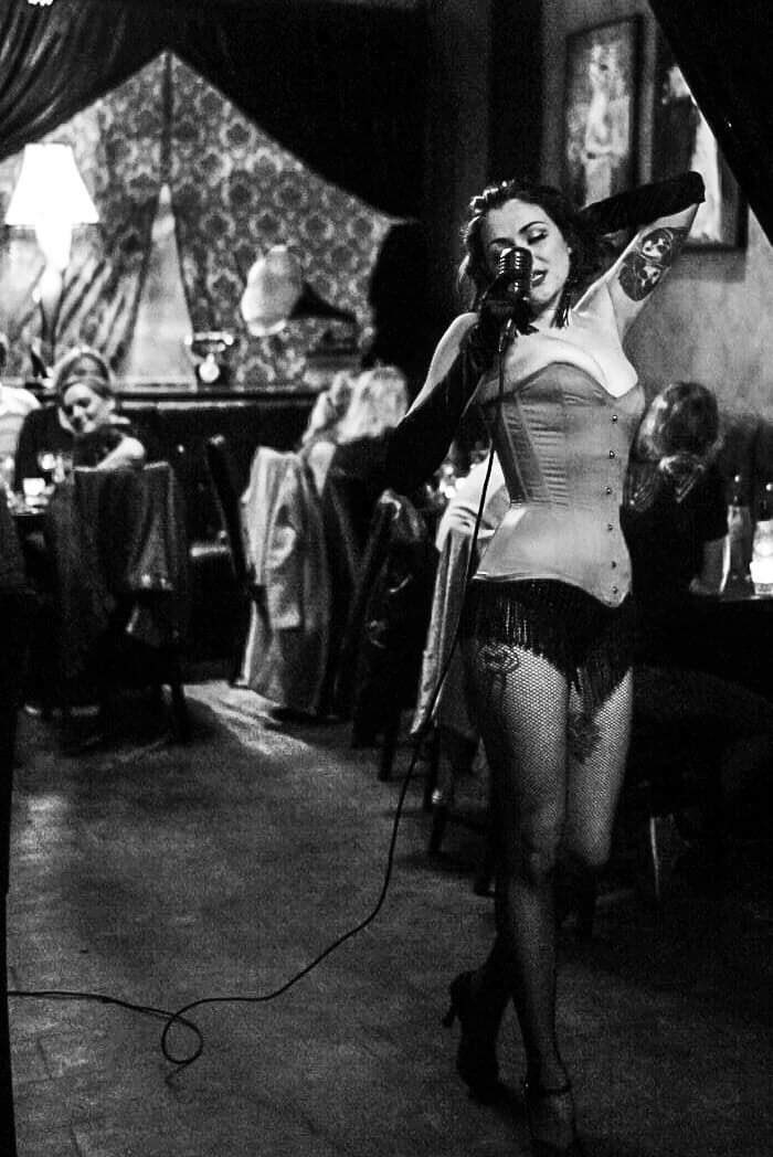 deltadaggers's tweet photo. “It’s not about seducing men, it’s about embracing womanhood”
#burlesque #ditavonteese #InternationalWomensDay https://t.co/phan9fD61f