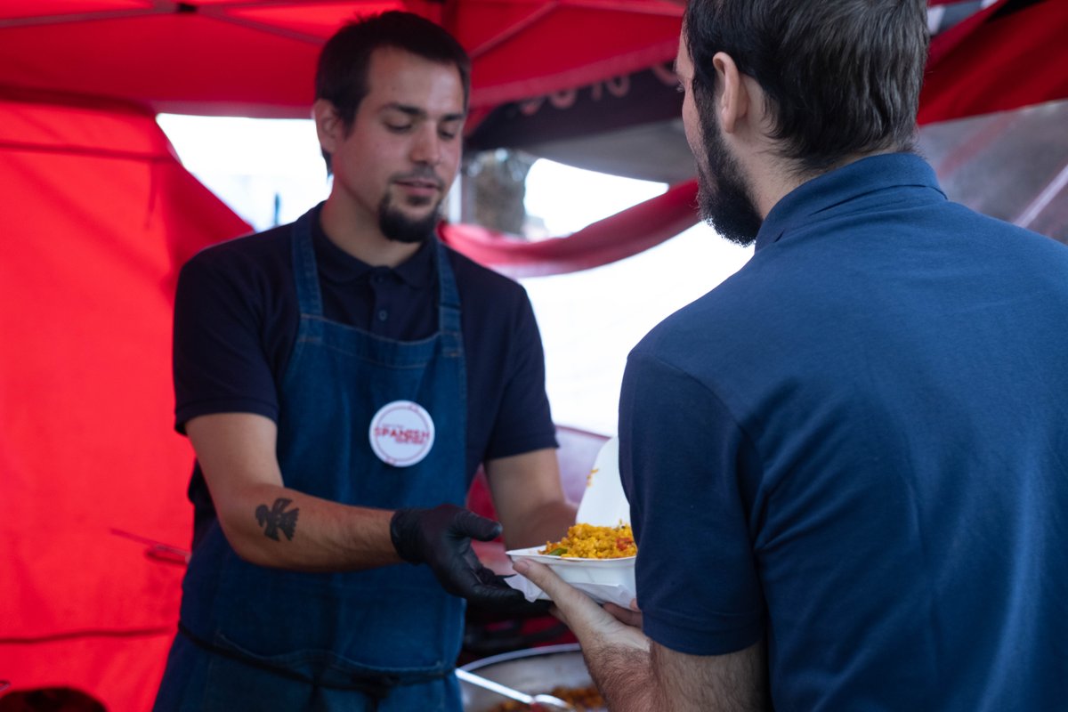 Maximum cleanliness and excellent customer service!🤗

#paella #covid-19 #paellalondon #catering #london #tapas #greaterlondon #guildford #surrey #sussex #kent #streetfood #foodporn #foodphotography #authentic #spanish #mediterranean #yummy 

spanishhomemade.com