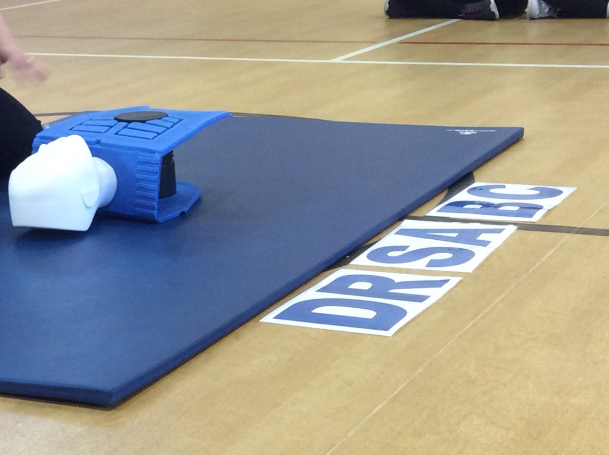 HullIMPS1's tweet photo. This week #HullIMPS1 are working with Y6 @CPickeringPri lots of fun activities & discussions on accident prevention & #FirstAid #CPR #keepyourselfsafe #safetyeducation @CHCPHull https://t.co/gtJ2Y4gmoT