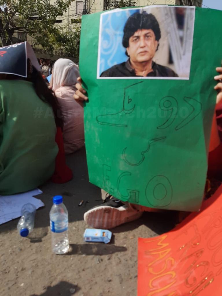 AuratMarch's tweet photo. Aurat March Lahore 2020 Posters

⚠️ We have watermarked the posters to prevent them from being photoshopped. After all, keyboard warriors have little else to do than to photoshop false statements onto Aurat March’s placards 👀

#AuratMarch2020
#AuratMarchLahore https://t.co/SdjBjZUHaK