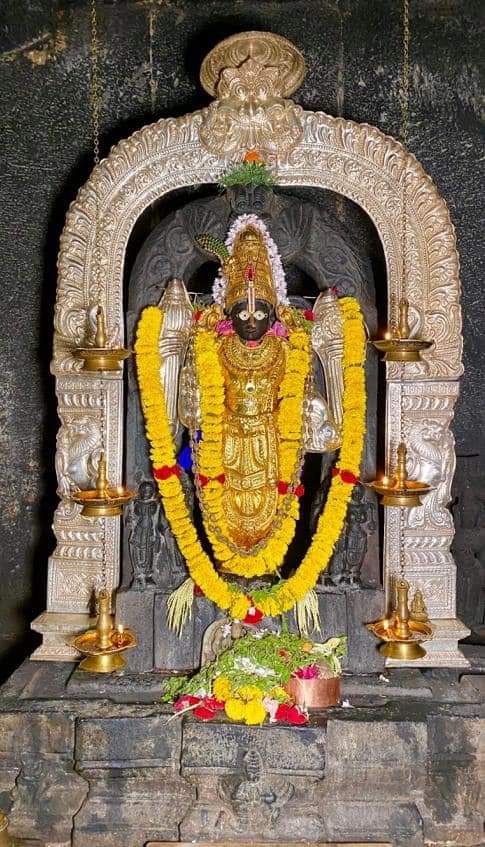 SodeMatha's tweet photo. #BrahmaRathotsava of Sri #Rama #Trivikrama Devaru celebrated on #phalguna #masa #fullmoon in the presence of Sri #vidyadeesha Thirtha of #palimaru Matha, Sri #Vidyavallabha Thirtha of #kaniyoormutt and Sri #Vishwavallabha Thirtha swamiji of @SodeMatha, Sonda, Sirsi https://t.co/7aVKgI19Ka