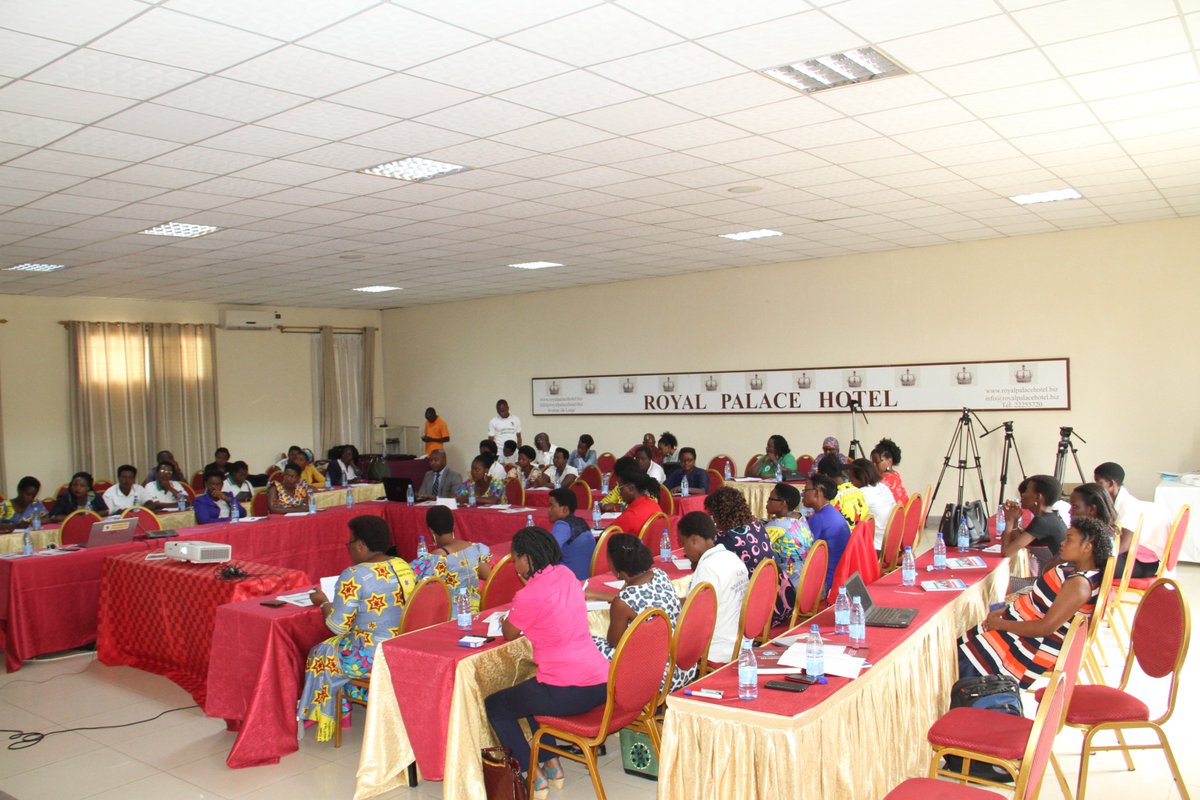 L'atelier a réuni les jeunes filles et femmes  représentants des partis politiques, de la société civile et les observateurs provinciaux des élections de 2020 au #Burundi #AJAPGenre #EgaliteGenre #Leadershipfeminin