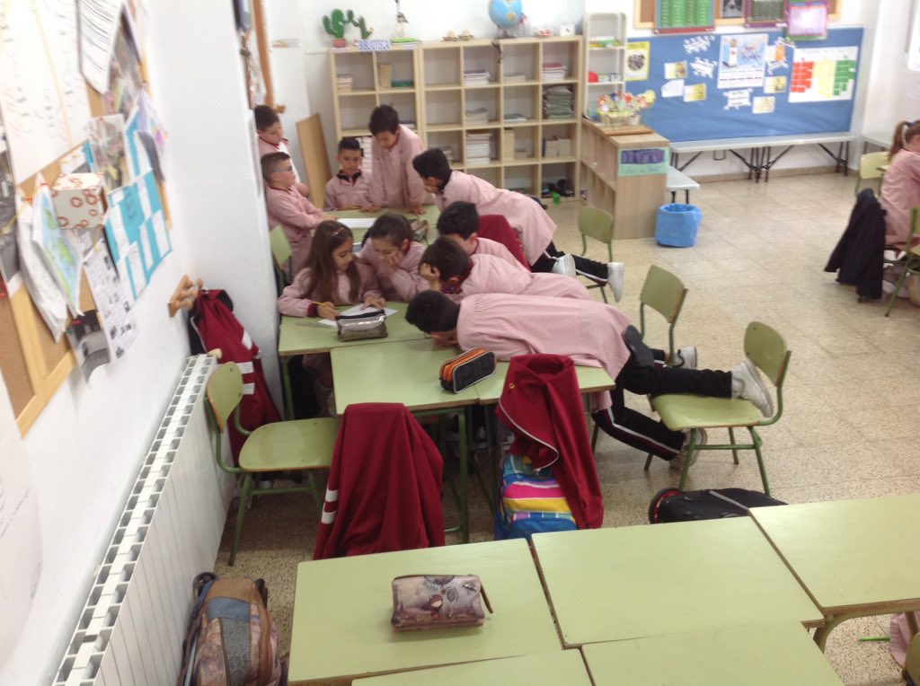 Ericons5's tweet photo. Unitat 8 ABCdiari Llengua. Rutina del "CAFENET"
@Lemures4 @puri310868 @Suricatos3 @lincescsf @RuizCliment @2810mercedes @dofinscsf @Edu1stVESS @cole_sagrada @elefantscsf https://t.co/uCJXe2BRGG