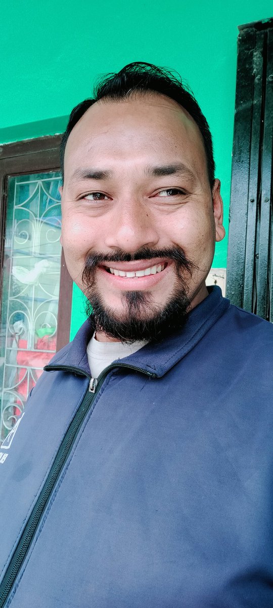 damanbro66's tweet photo. अनुहार मा रङ दलेर जीवन रङ्गीन नहुदो रहेछ।त्यसैले रङ् दलिएन ।जिन्दगी पुरै रङ्गीन छ ।#happyholi #happyoli🙏🙏 https://t.co/cbbUlNhCqd