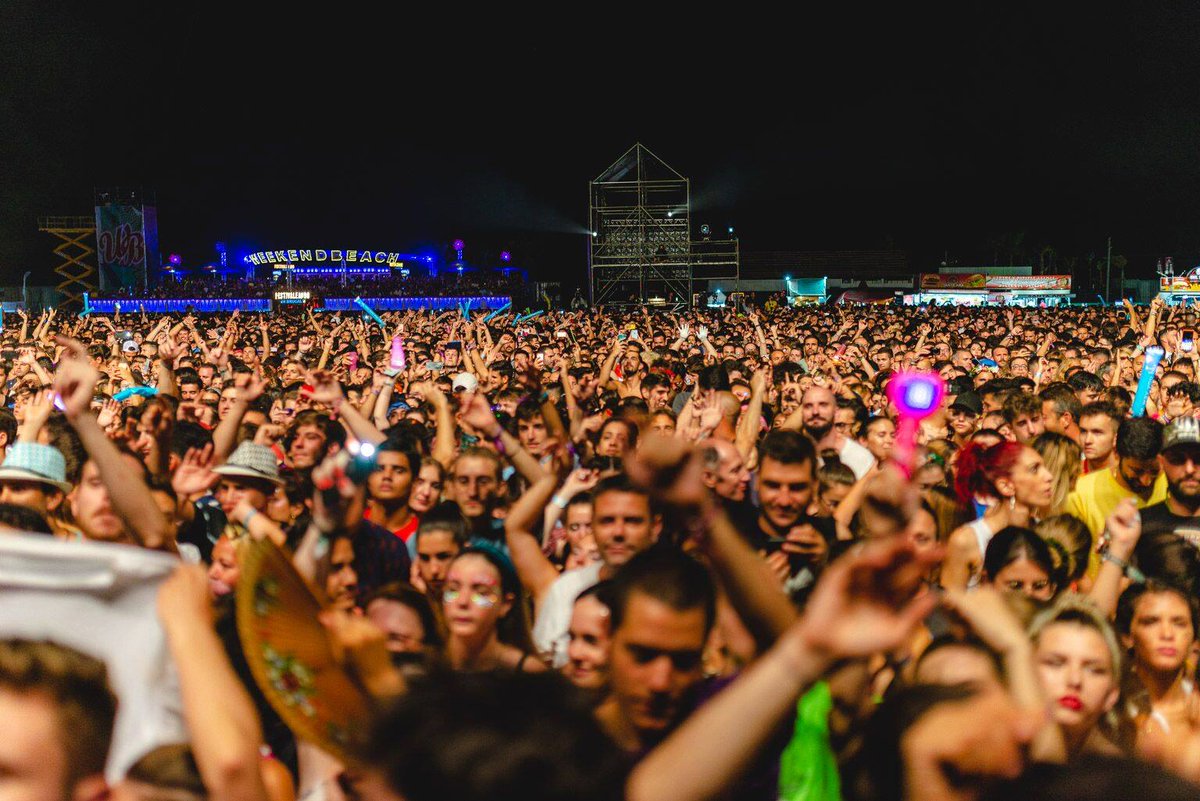weekendbeachfes's tweet photo. ¡¡SOLO FALTAN 24 HORAS!! 🎉🎉

Mañana llegan CONFIRMACIONES a #Weekendbeach2020 💯
Solo os podemos decir una cosa: ¡os van a sorprender! 🤩

Si eres de ls pocos que están aún sin abono ¡corre!
https://t.co/d1ImT7wZo4

#GoTorredelMar #SoyWeeker https://t.co/XECcZC5448